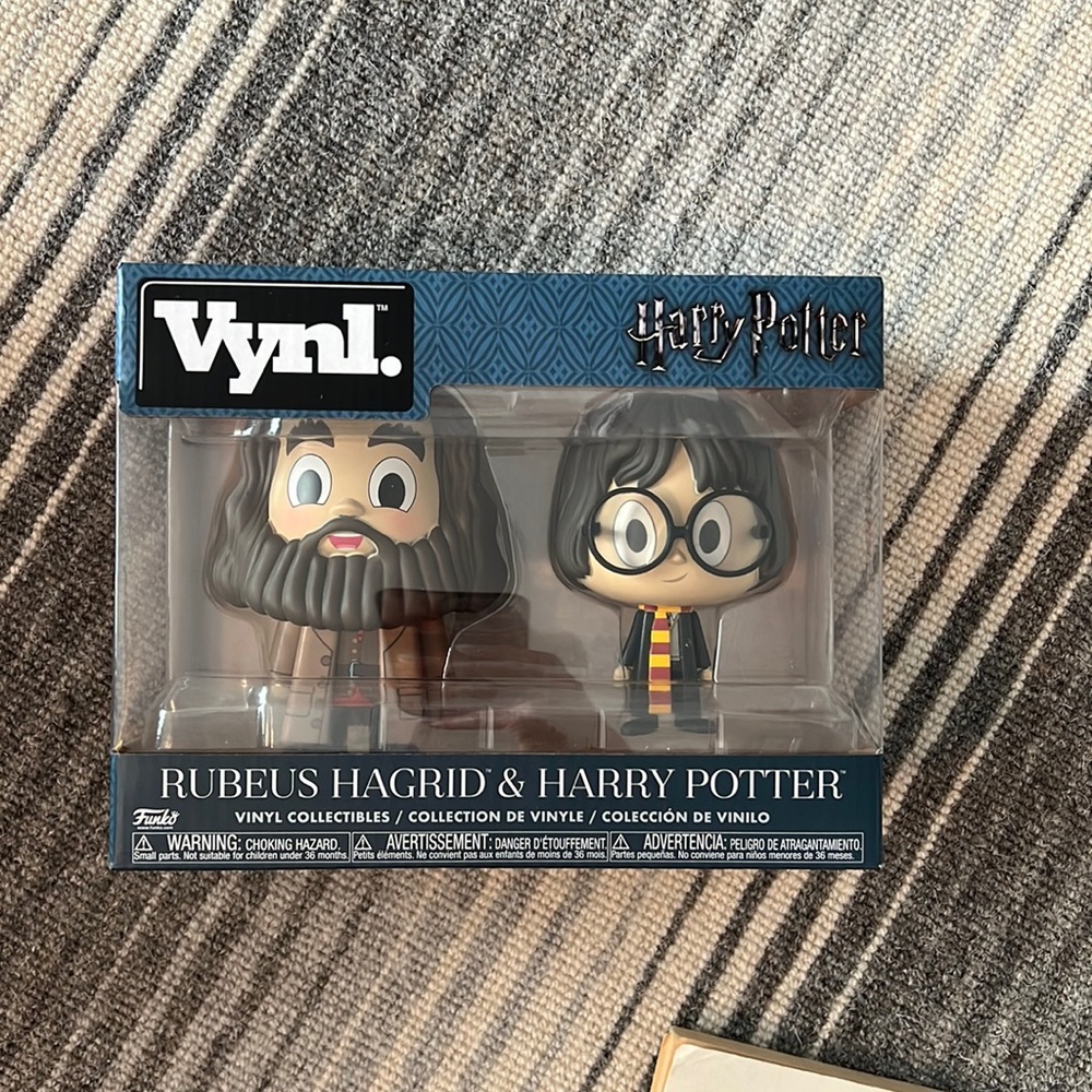 New in Box Harry Potter Vynl Rubeus Hagrid and Harry Potter